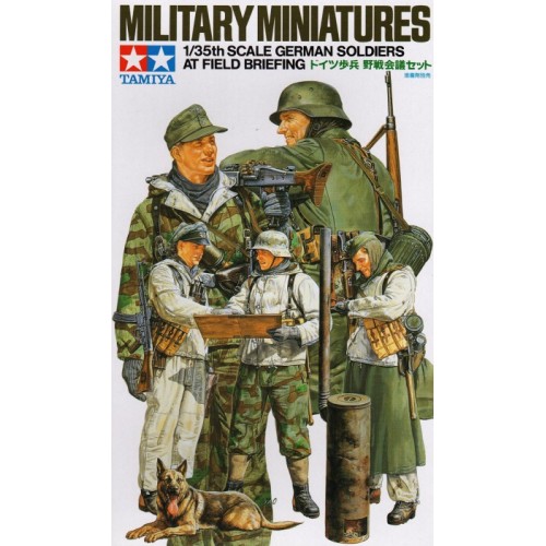 1/35 Tamiya Geman Soldiers at Field Briefing 35212