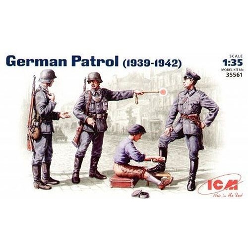 1/35 ICM German Patrol (1939-1942) (4 figures - 1 officer, 2 soldiers, 1 civilian) 35561