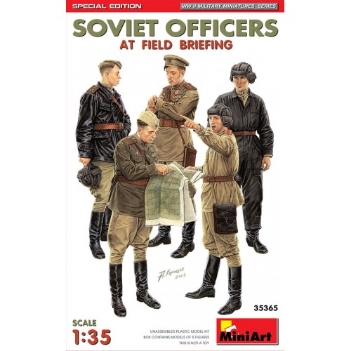 1/35 MiniArt Soviet Officers At Field Meeting Special Edition 35365