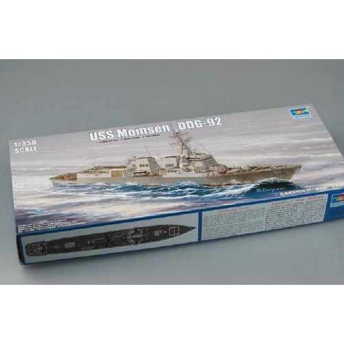Trumpeter 1/350 USS Momsen DDG-92 04527 