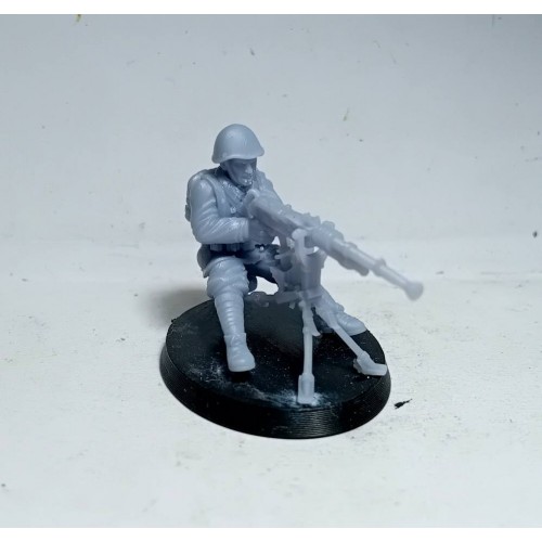 28 mm Greek Soldier with machine gun WW2 unpainted