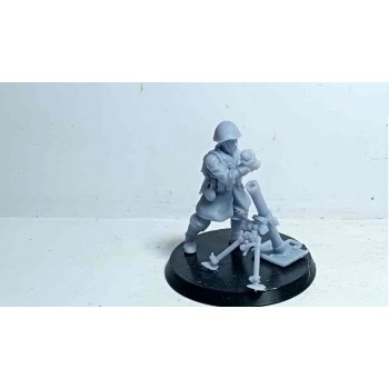 28 mm Greek Soldier WW2 Mortar carrier unpainted