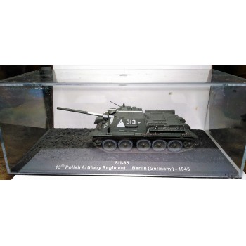 1/72 DeAgostini SU-85 13th Polish Artillery Regiment Berlin (Germany) 1945