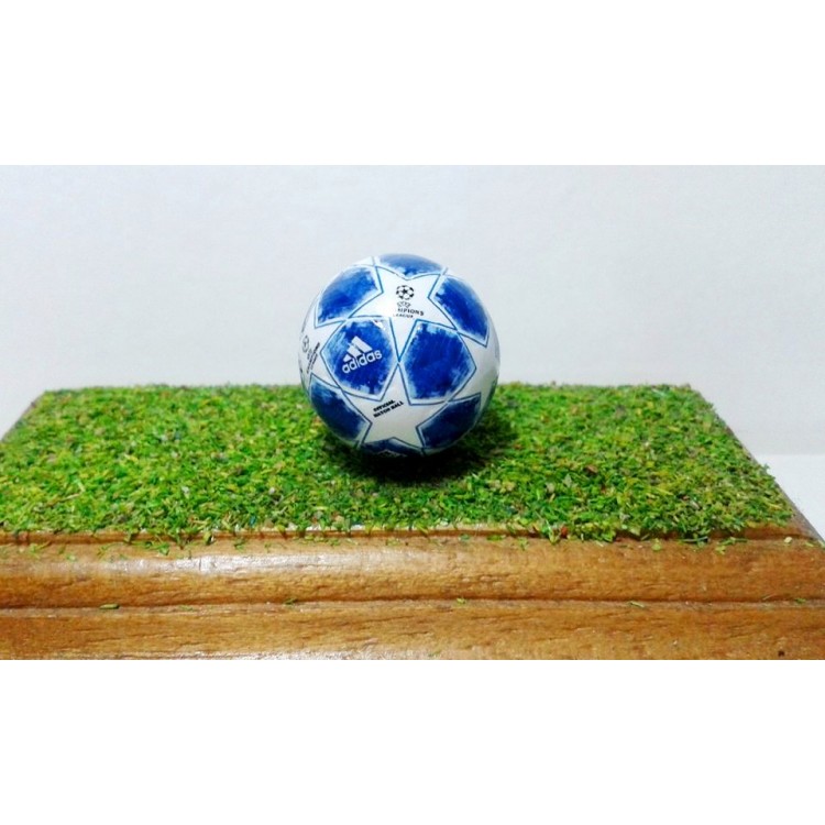 Subbuteo Andrew Uefa Champions League 2018-19 Final ball blue edition