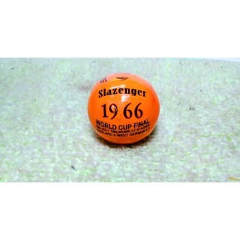 Subbuteo Andrew Table Soccer Slazenger World Cup 1966 official ball orange edition