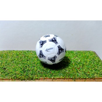 Subbuteo Andrew Table Soccer World Cup 1994 U.S.A Adidas Questra official ball