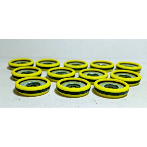 Subbuteo Andrew Table Soccer Yellow Black Yellow AEOLUS II Evo Professional bases 