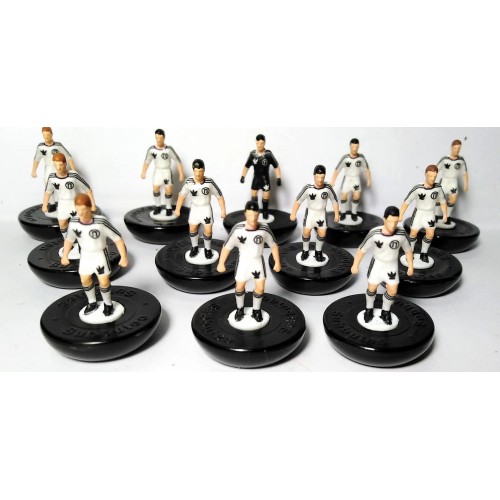 Subbuteo Andrew Table Soccer Pierikos 1981-82 on Classic Hasbro bases