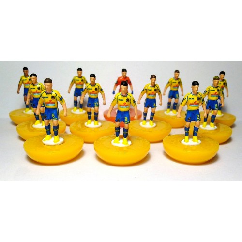Subbuteo Andrew Table Soccer Villarreal 2004-05 on classic Hasbro bases