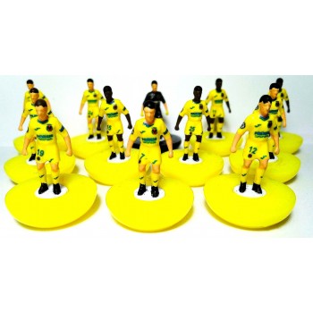 Subbuteo Andrew Table Soccer Villarreal 2021-22 on Classic Hasbro bases